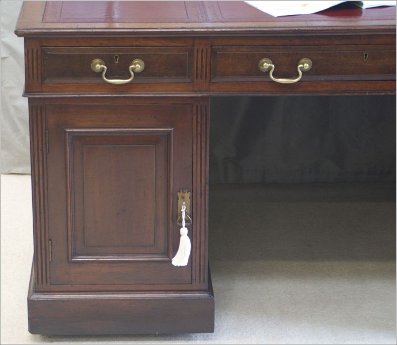 1028 Antique Mahogany Partners Desk with Brass Handles (5)
